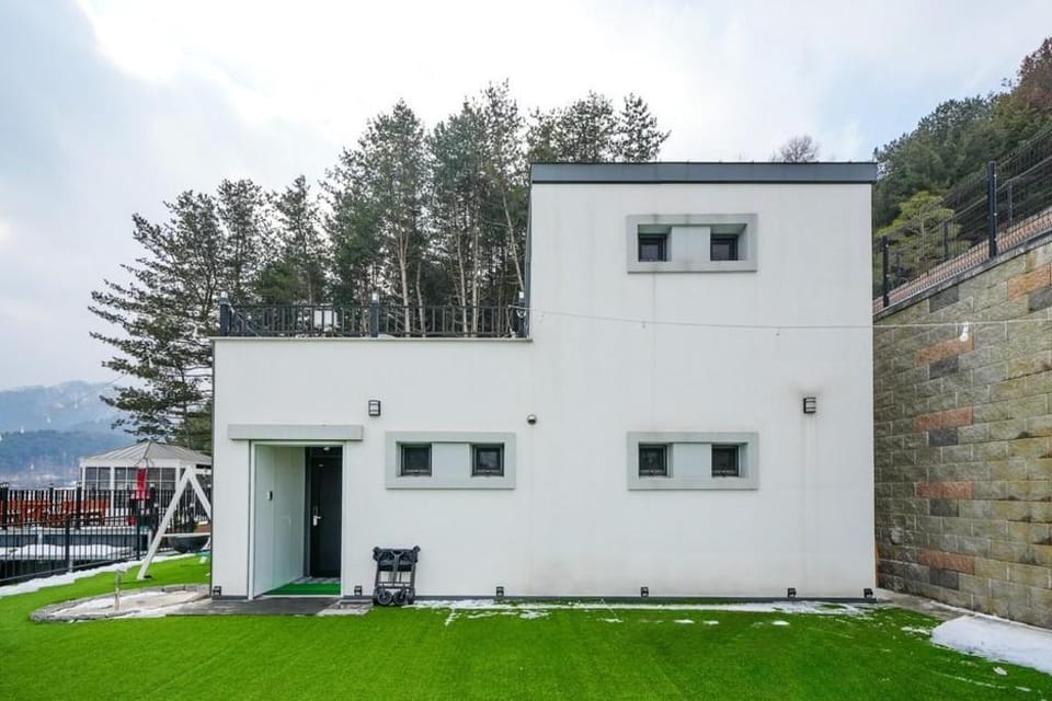Gapyeong Mom Stay Private Pool Villa Bed and Breakfast in Gyeonggi-do