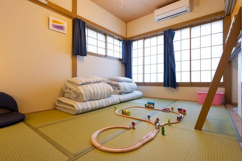 Perfect for Family - for 5 adults and 3 kids - 2BR Vacation rental in Japan