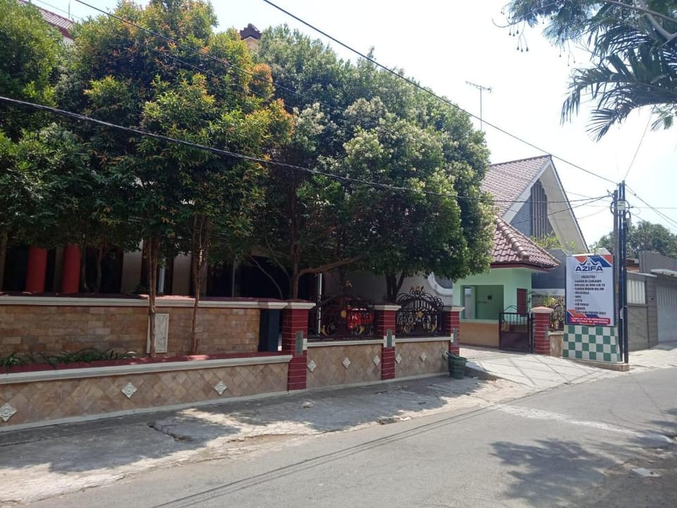 Azifa inn Solo Hotel in Special Region of Yogyakarta