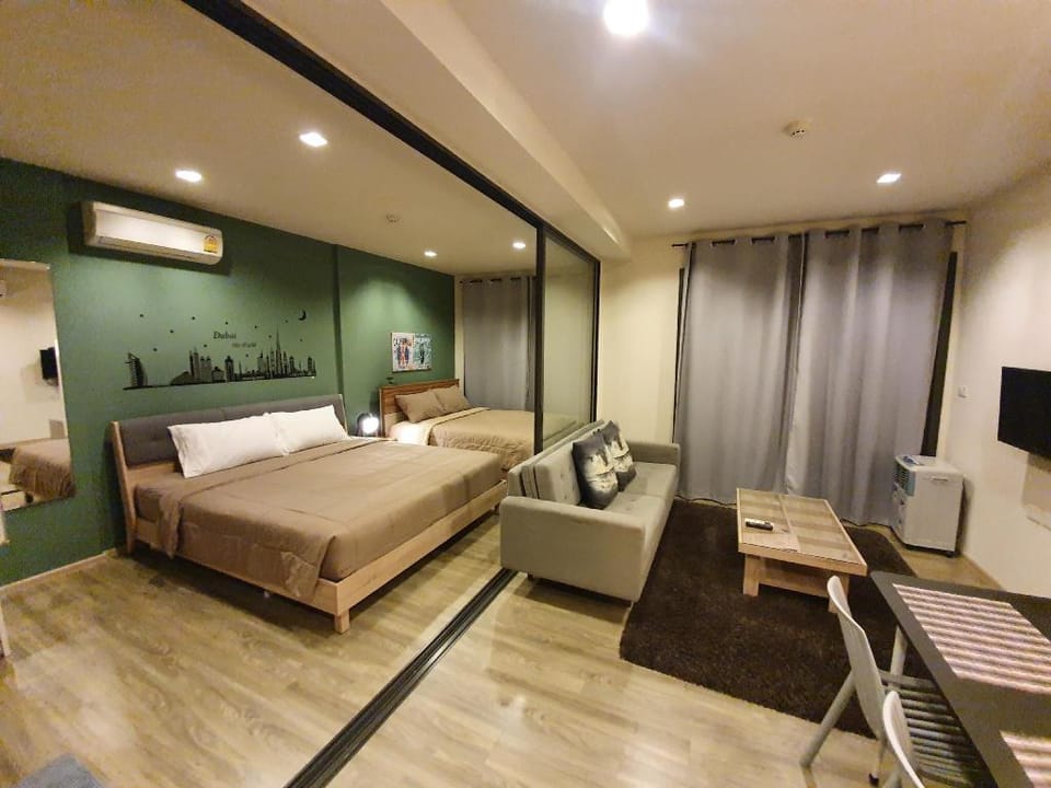 Sea-side at rain-condo Apartment in Thailand