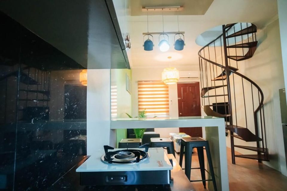 Cozy Stay in Batangas City (Unit L) Vacation rental in Batangas
