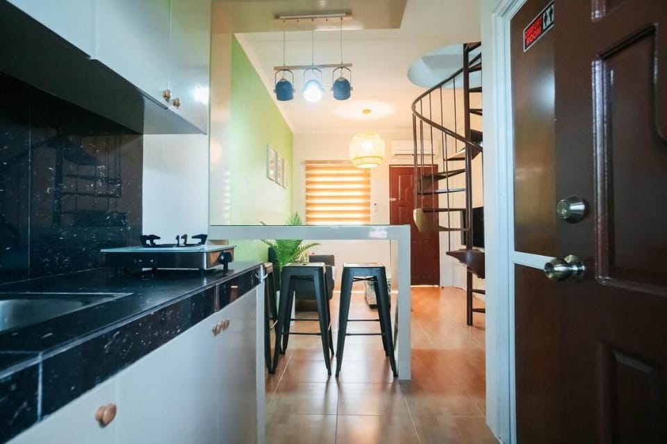 Cozy Stay in Batangas City (Unit L) Vacation rental in Batangas