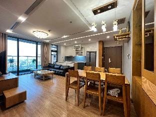 Gem Apartment - Vinhomes Metropolis Near LOTTE Apartment in Hanoi