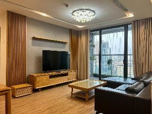 Gem Apartment - Vinhomes Metropolis Near LOTTE Apartment in Hanoi