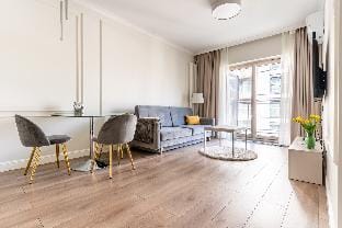 Golden Apartments Warsaw - Mennica Residence Apartment in Warsaw