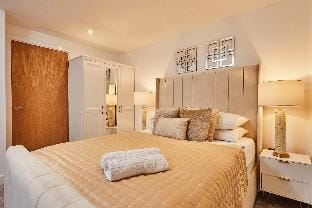 Modern Leeds Dock Apt &Free Secure Parking! Apartment in Leeds