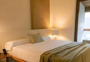 Walnut Gallery Room Vacation rental in Galicia