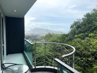ET 708 Top floor apartment at Emerald Terrace Apartment in Patong