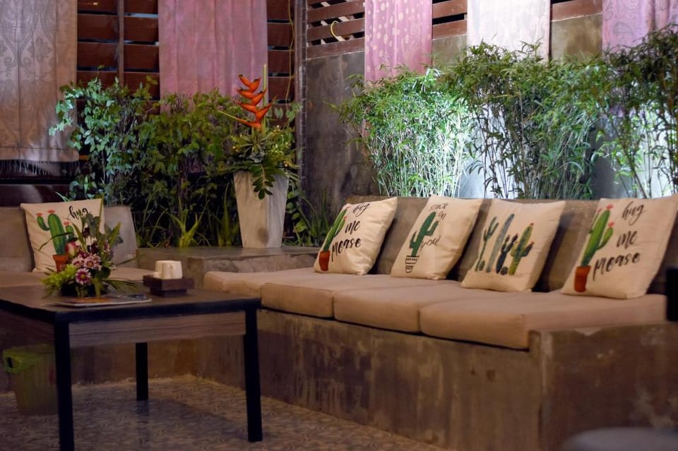 Riverside Guesthouse Bed and Breakfast in Khuekkhak