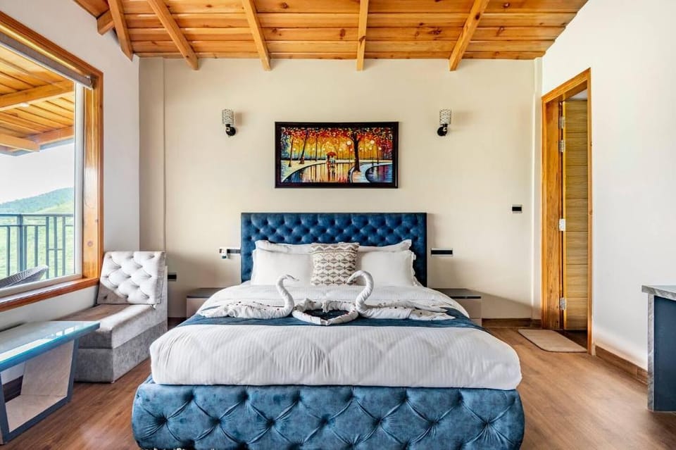 The Lookout Luxury Cottage Hotel in Uttarakhand