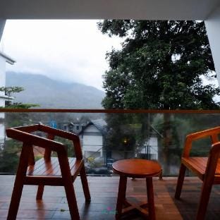 Iris highes full compound Villa in Kerala