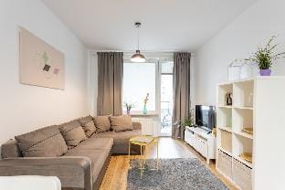 Golden Apartments Warsaw - Rondo ONZ-Pereca65 Vacation rental in Warsaw