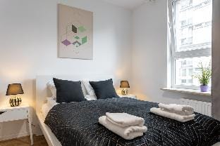Golden Apartments Warsaw - Rondo ONZ-Pereca Vacation rental in Warsaw
