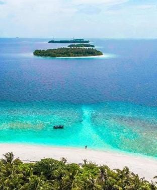 kendhoo Baa atoll UNESCO's biosphere reserve. Villa in Maldives