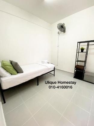 Ulique Homestay KT - Near KTCC & Pantai Batu Buruk Apartment in Terengganu, Malaysia