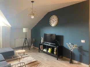 Evan cozy flat indoor pool Militari Residence Apartment in Bucharest