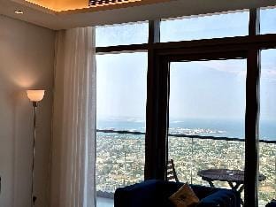 Lux BnB Paramount Midtown I Ocean View Apartment in Dubai