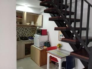 Mezzanine room legian with private kitchen Apartment in Kuta