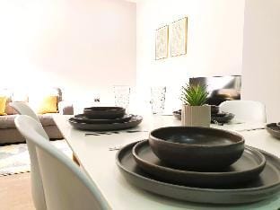 AO Home Lettings - No. 3  Kingshead Apartments Apartment in England