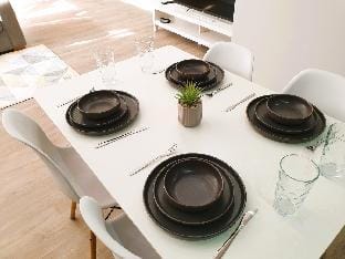 AO Home Lettings - No. 3  Kingshead Apartments Apartment in England