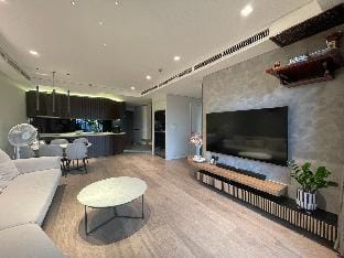 Lovely 3-bedroom apartment in Embassy Area* Kosmo Apartment in Laos