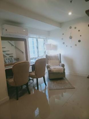 Glam 2BR in BGC Forbes!  Apartment in Makati