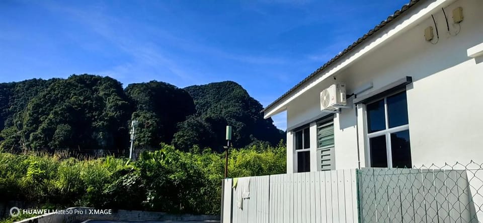 Mountain View Homestay Umoh50 Ipoh End-Lot Wifi Vacation rental in Ipoh