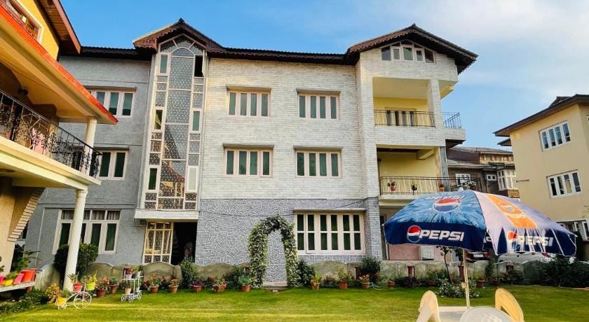 The Khayabaan- Premium Apartment in India