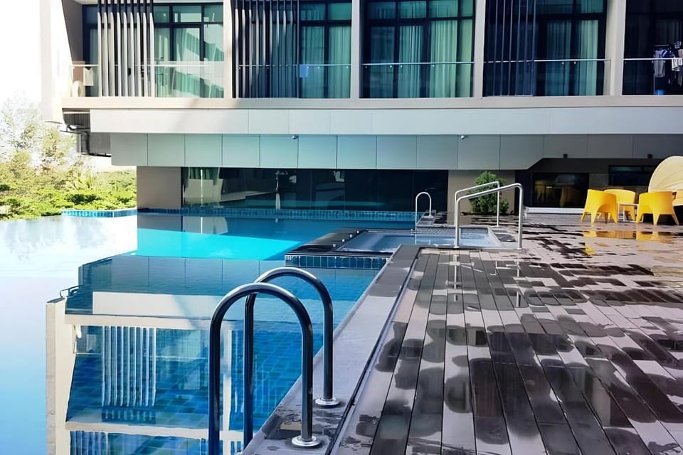 NightOWL03 【2BR-Riverson-Seaview-WalktoIMAGO】WiFi Apartment in Kota Kinabalu