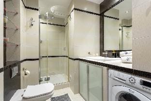 Golden Apartments - Top Location - Grzybowska 5 Apartment in Warsaw