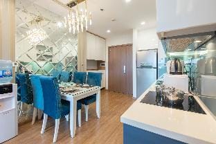 OneBedroom Vinhomes Metropolis  Skyview Apartment in Hanoi