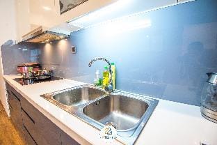 OneBedroom Vinhomes Metropolis Topview Apartment in Hanoi