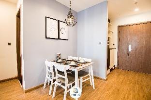 OneBedroom Vinhomes Metropolis Topview Apartment in Hanoi
