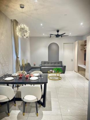 Q2 [2-4pax] Monorail-PavilionKL Bukit Bintang KLCC Vacation rental in Federal Territory of Kuala Lumpur