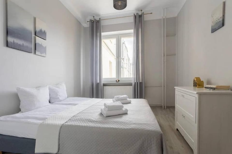 Golden Apartments Warsaw - City Center-Marszalkow Apartment in Warsaw