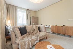 Golden Apartments Warsaw - Top Location-Pl Konst Apartment in Warsaw