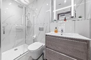 Serviced Luxury Studio Flat Golders Green Finchley Apartment in London Borough of Camden