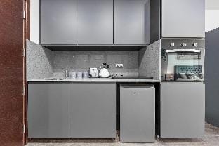 Serviced Studio Flat Golders Green near Hampstead Apartment in London Borough of Camden