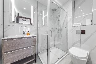 Luxury Studio Flat near Kings Cross Station London Apartment in London Borough of Camden