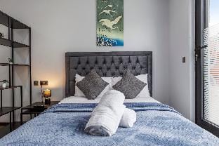 Serviced Modern Luxury Flat near Central London Apartment in London Borough of Camden