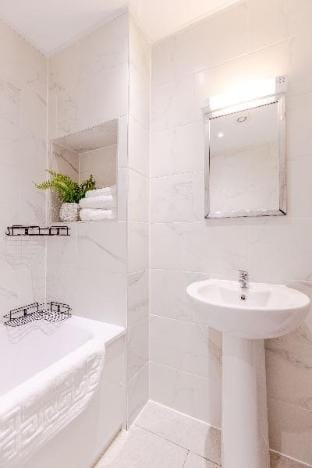 Boutique Vertigo Apartment Central Kingston London Apartment in Kingston upon Thames