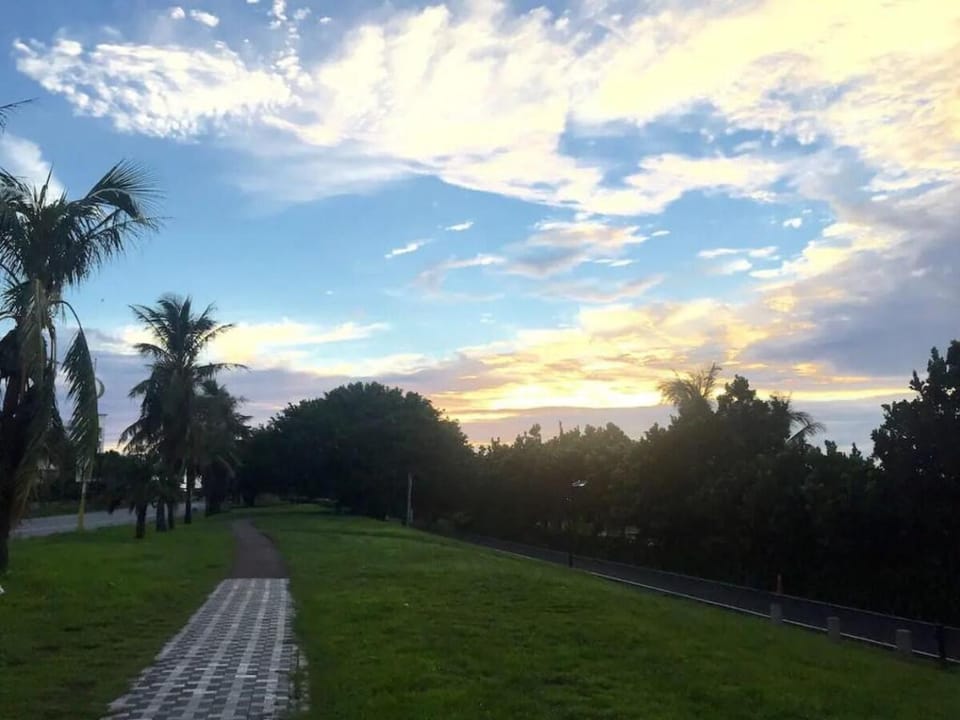 Seaview Apartment (for 6) Near Beach 海景兩房 (六人)度假宅 Vacation rental in Taiwan, Province of China