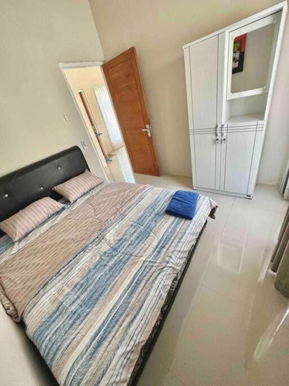 Batujai Residence House Vacation rental in West Praya