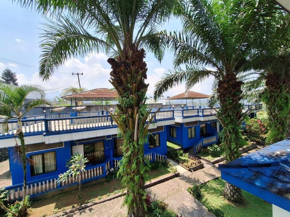 OYO 93280 Villa Efita Hotel in Cisarua