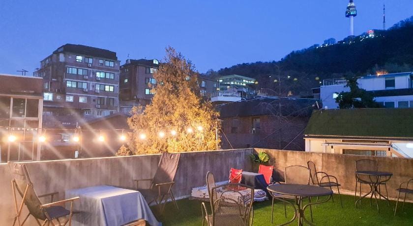 Space Guesthouse Bed and Breakfast in Seoul