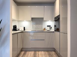 Luxe Pad London: with Free Parking! Apartment in Brentford