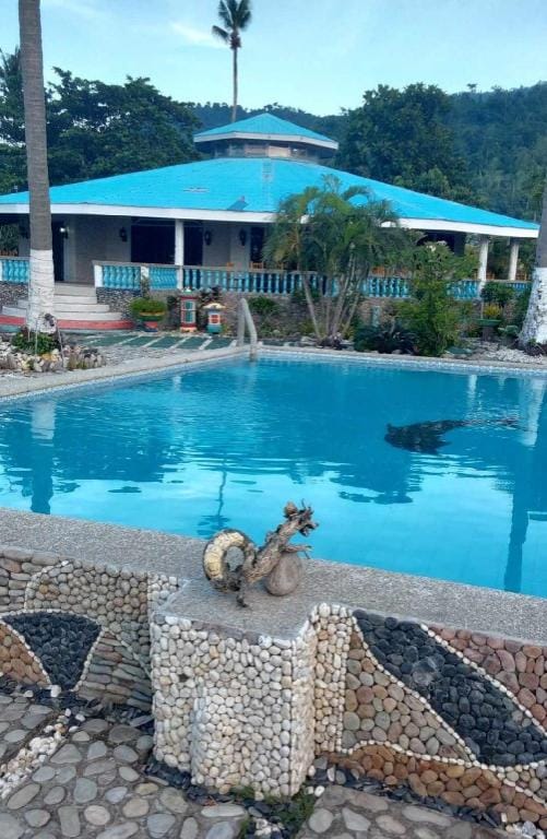 Bluewater Beach Resort Villa in Puerto Princesa