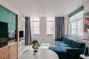 Casa Camisa - Soho - by Frankie Says Apartment in City of Westminster