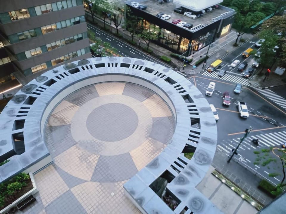 Relaxing 2BR Suite in Forbes BGC Area !  Apartment in Makati