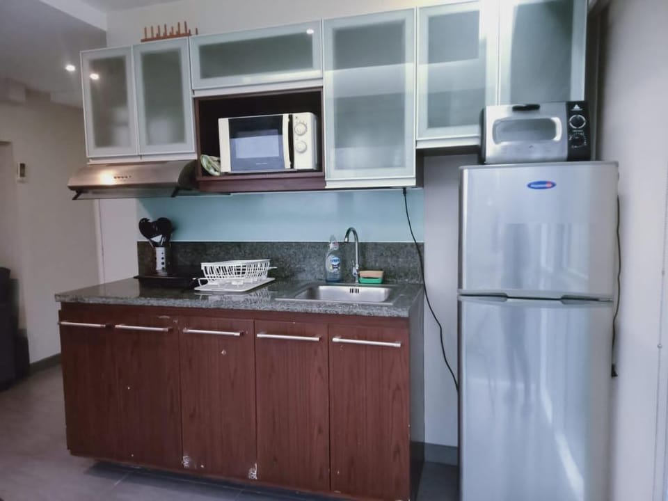 Relaxing 2BR Suite in Forbes BGC Area !  Apartment in Makati